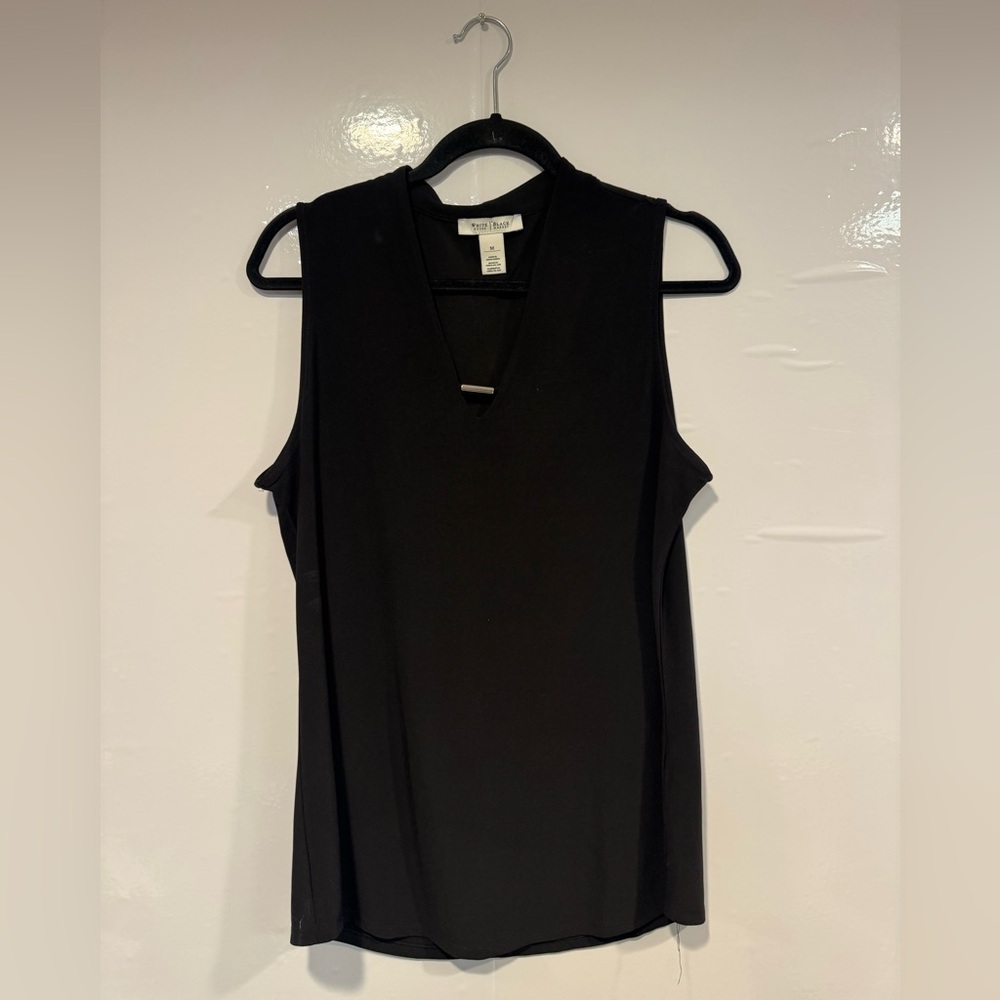 Black Sleeveless White House‎ Black Market tank Top